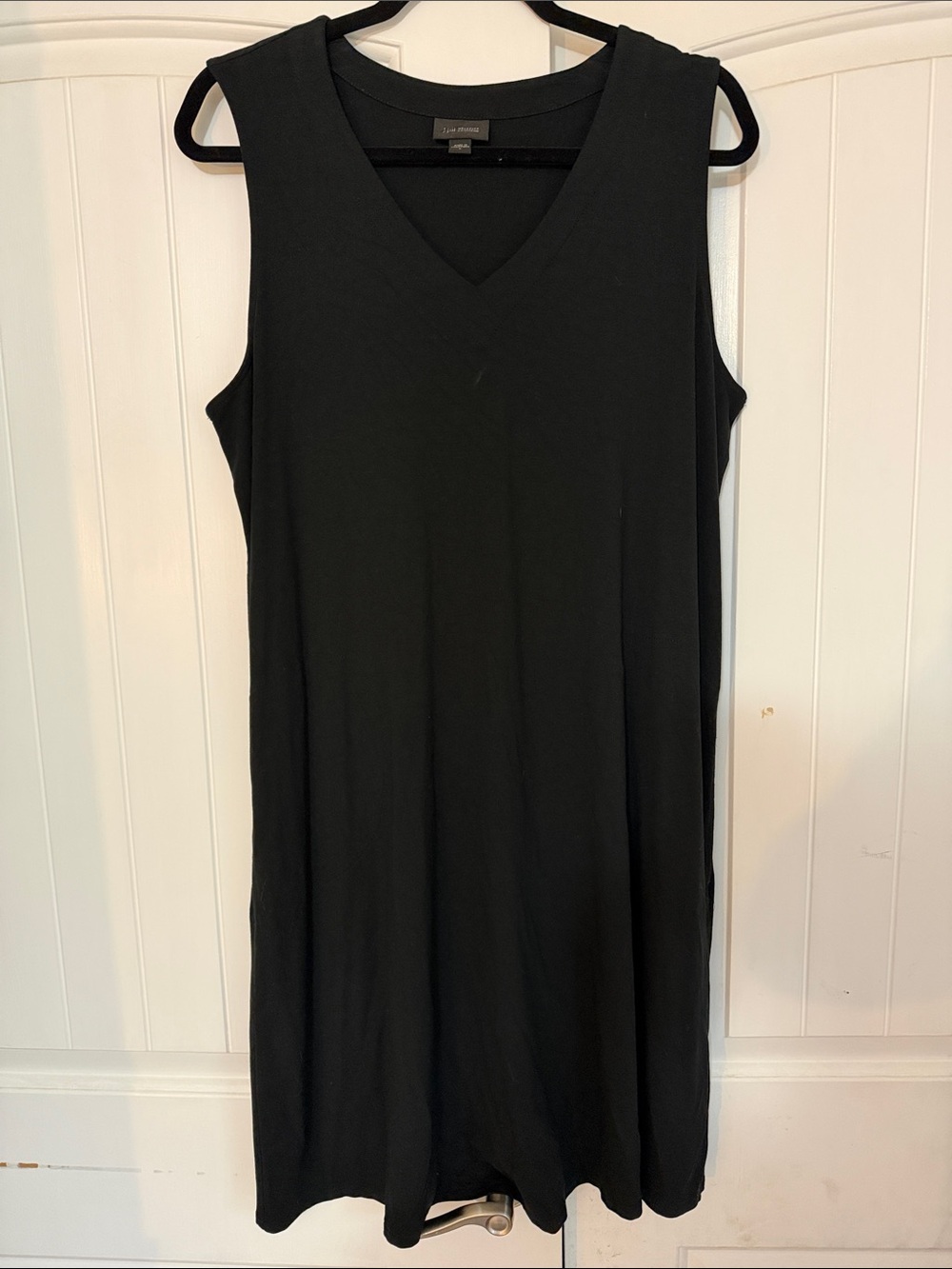J. Jill Sleeveless V-Neck Midi Dress in Black